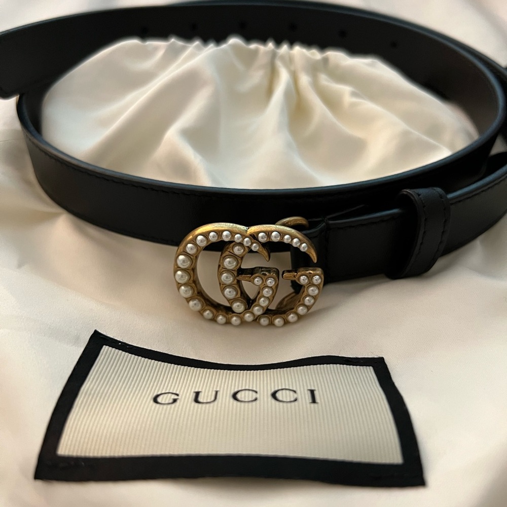 Gucci leather belt with Pearl Double G buckle